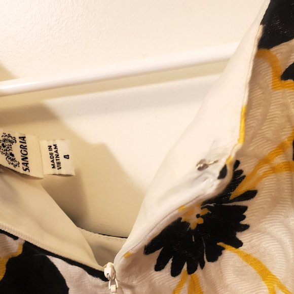 Sangria Black White and Yellow Floral Knee Length Dress Size 4 - Picture 8 of 9